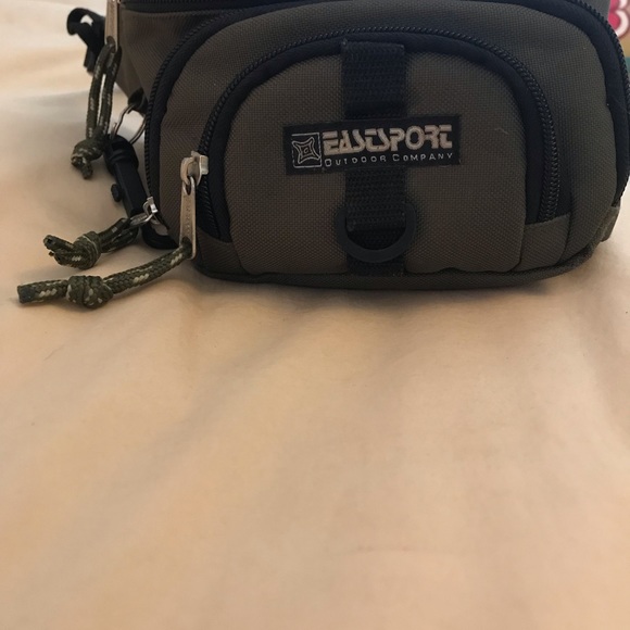 Eastport adjustable waist (fanny) pack - Picture 3 of 6